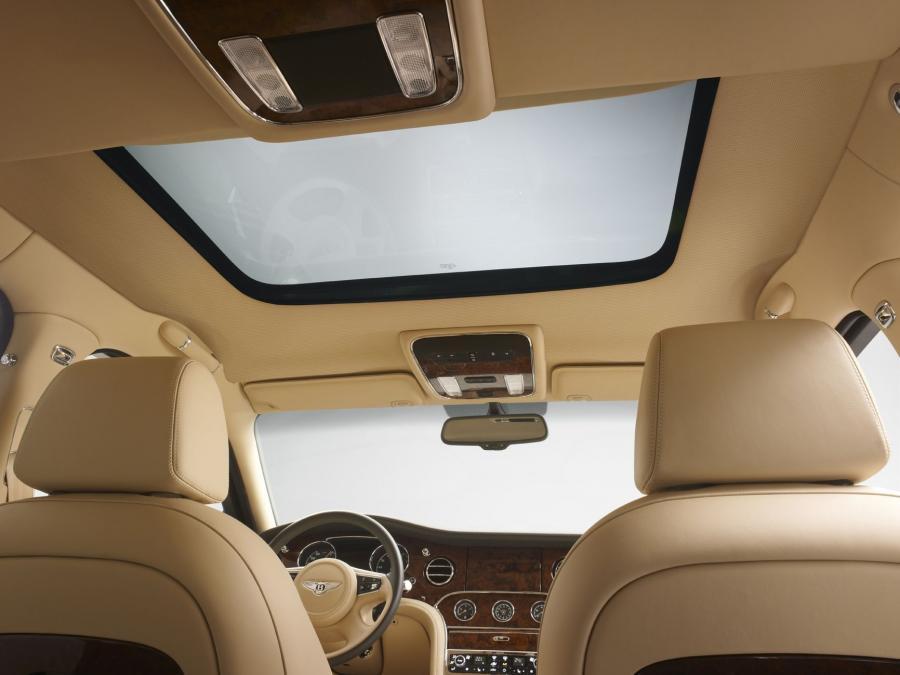  Bentley Mulsanne Mulliner Driving Spec 2012 года  (фото 10 из 30)